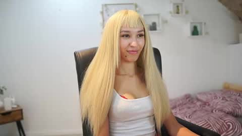 Snapshot of amai__liu chatting on September 2025 06:32:02 PM Amai Liu online show from September 2025 06:32:02 PM