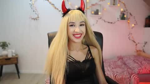 Snapshot of amai__liu chatting on October 2025 07:37:01 PM Amai Liu online show from October 2025 07:37:01 PM