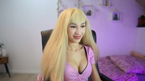 Snapshot of amai__liu chatting on November 2025 06:51:01 PM Amai Liu online show from November 2025 06:51:01 PM