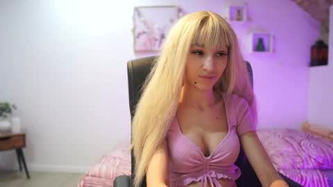 Amai  Liu online show from February 2026 02:01:02 PM