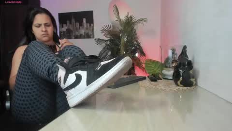 Snapshot of amaia_bushida chatting on May 2026 02:51:02 AM anny online show from May 2026 02:51:02 AM