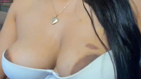 Snapshot of amaia_mendoza chatting on February 2025 05:40:01 PM Amaia Mendoza online show from February 2025 05:40:01 PM