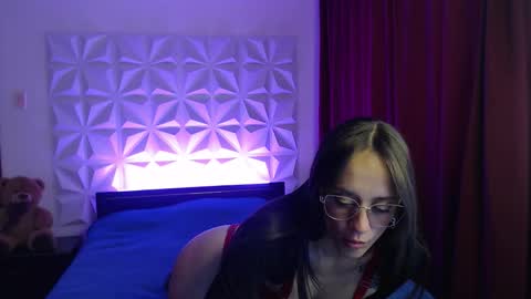 Amalett online show from February 2026 12:01:02 PM