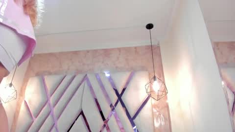 Snapshot of amalia_rosse_ chatting on January 2025 02:21:02 AM Amalia Im Back See you soon this January 7 at 10 pm Colombia time online show from January 2025 02:21:02 AM