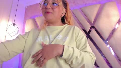 Snapshot of amalia_rosse_ chatting on February 2025 08:24:01 AM Amalia Im Back See you soon this January 7 at 10 pm Colombia time online show from February 2025 08:24:01 AM