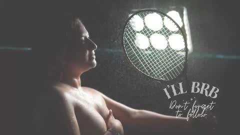 Snapshot of amalia_rosse_ chatting on October 2025 01:50:02 AM Amalia Im Back See you soon this January 7 at 10 pm Colombia time online show from October 2025 01:50:02 AM