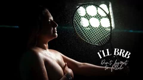 Snapshot of amalia_rosse_ chatting on December 2025 12:26:02 AM Amalia Im Back See you soon this January 7 at 10 pm Colombia time online show from December 2025 12:26:02 AM