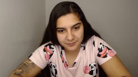 The queen of the biceps  online show from January 2025 11:19:01 PM