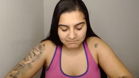 The queen of the biceps  online show from January 2025 01:16:01 AM