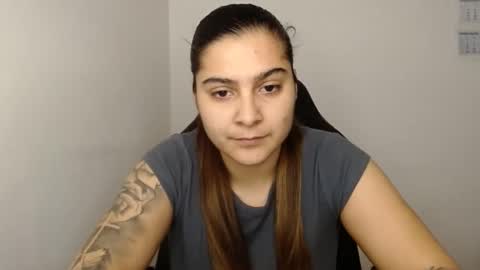 The queen of the biceps  online show from February 2025 12:19:02 AM