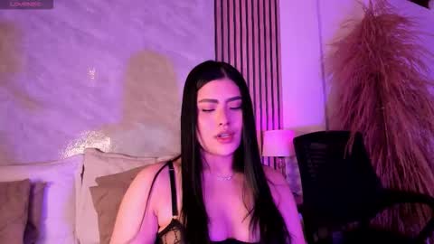 Luisa online show from November 2025 02:32:01 AM