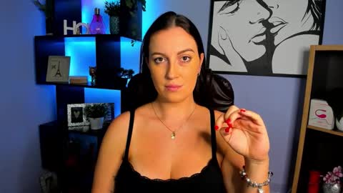 Amanda online show from November 2025 02:23:01 PM