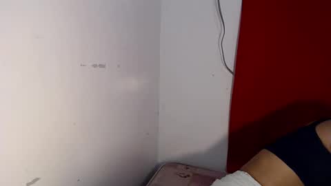 Amanda online show from November 2025 04:37:01 AM