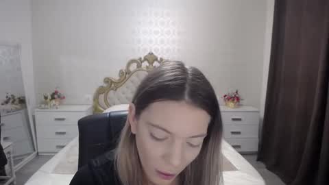 AmandaTop online show from October 2025 06:43:01 AM