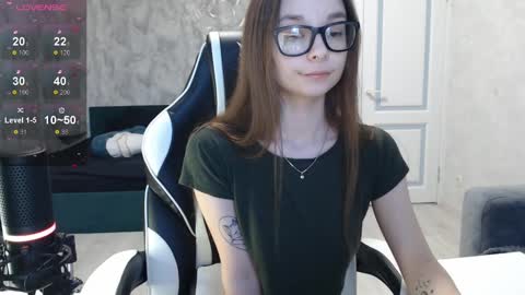 Mila online show from February 2025 02:15:01 PM