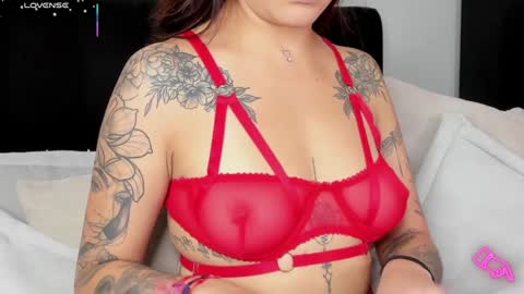 Snapshot of amara_vause chatting on February 2025 11:37:02 PM - A M A R A - online show from February 2025 11:37:02 PM
