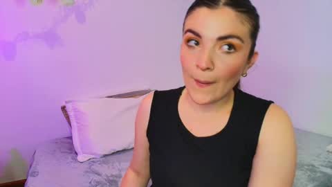 Amara Vega  online show from December 2025 09:14:01 AM