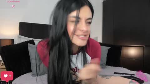 Snapshot of amarae chatting on April 2026 10:34:02 PM Amara online show from April 2026 10:34:02 PM