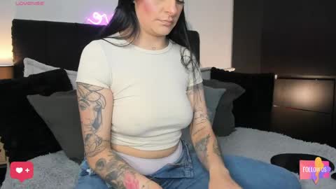Snapshot of amarae chatting on June 2026 02:13:02 AM Amara online show from June 2026 02:13:02 AM