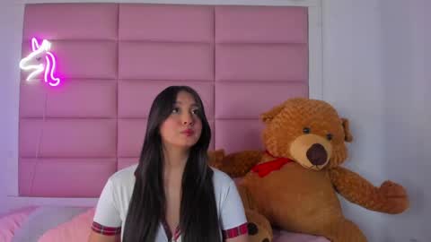Snapshot of amaranttaylunay chatting on May 2026 07:33:01 PM amaranttaylunay online show from May 2026 07:33:01 PM