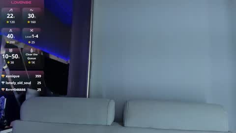 Emily online show from December 2025 07:53:02 PM