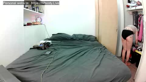 Kissra online show from October 2025 09:37:01 PM