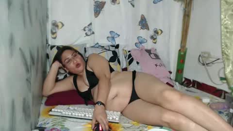 Snapshot of amazing_angel22 chatting on January 2025 07:48:02 PM amazing angel online show from January 2025 07:48:02 PM