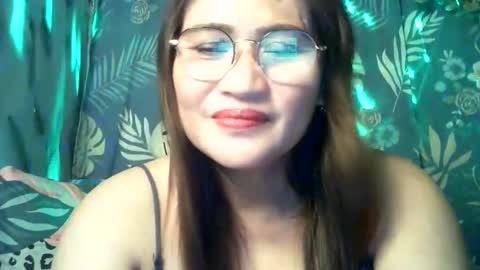 Snapshot of amazing_angel22 chatting on December 2025 04:57:01 PM amazing angel online show from December 2025 04:57:01 PM