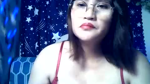 Snapshot of amazing_angel22 chatting on February 2026 05:42:01 PM amazing angel online show from February 2026 05:42:01 PM