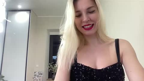 Snapshot of amazingkelly chatting on December 2024 08:51:02 AM Kelly online show from December 2024 08:51:02 AM