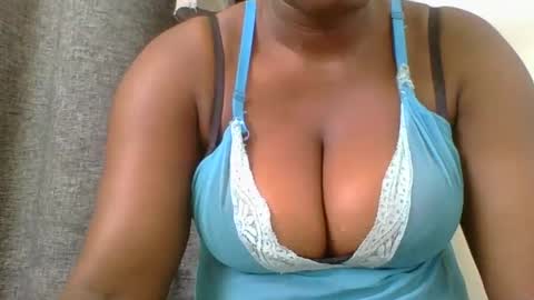 Mia online show from January 2025 09:52:01 AM