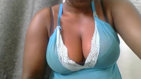 Mia online show from February 2025 05:48:01 AM