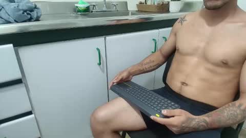 Snapshot of ambar_mds chatting on November 2025 03:11:02 PM Sebas online show from November 2025 03:11:02 PM