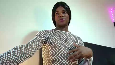 ambargil__ online show from February 2025 06:39:01 PM