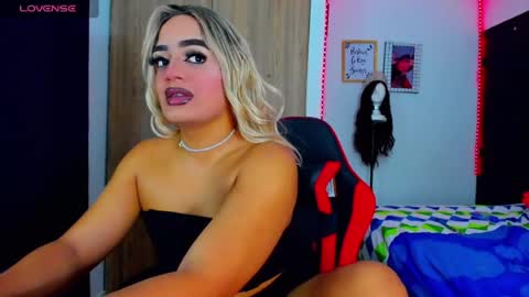 Snapshot of amber_bigcum chatting on July 2026 10:44:02 AM Amber sofia pitter online show from July 2026 10:44:02 AM
