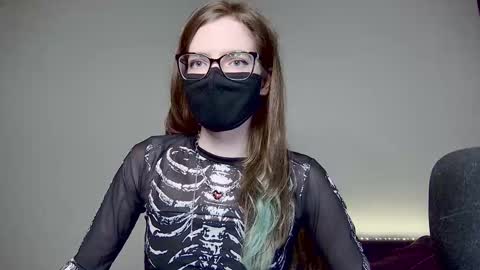 Amber non-nude model online show from December 2025 01:55:02 AM