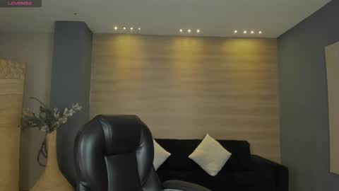  Amber   online show from October 2025 07:11:01 PM