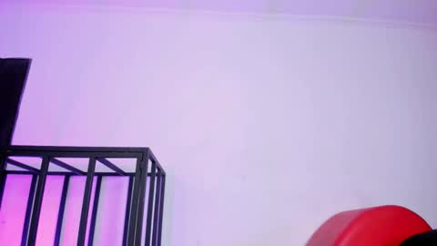 Amber  online show from November 2025 11:56:02 AM