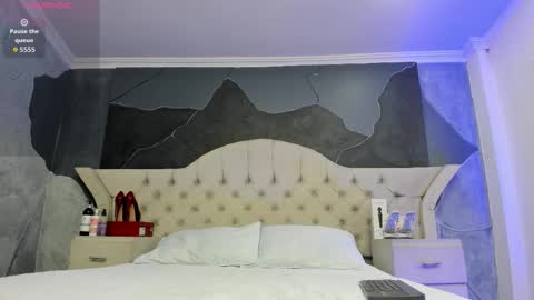 Amber Grey online show from September 2025 01:00:01 PM