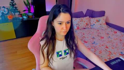 Snapshot of ameli_moon chatting on May 2026 01:16:02 PM Eileen online show from May 2026 01:16:02 PM