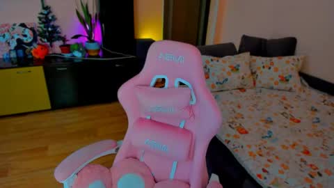 Snapshot of ameli_moon chatting on May 2026 04:36:02 PM Eileen online show from May 2026 04:36:02 PM