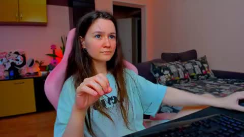 Snapshot of ameli_moon chatting on June 2026 04:49:01 PM Eileen online show from June 2026 04:49:01 PM