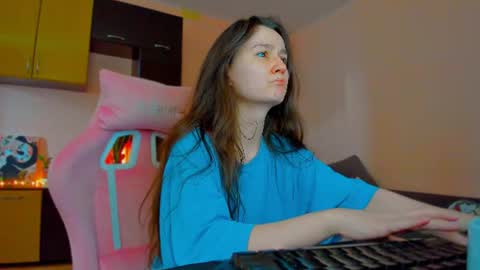 Snapshot of ameli_moon chatting on July 2026 07:15:02 AM Eileen online show from July 2026 07:15:02 AM