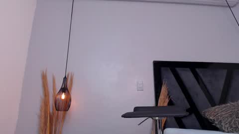 AMELIA  online show from November 2025 05:17:01 AM