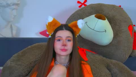 Amelia online show from October 2025 06:53:01 PM