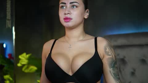  Amelia  online show from November 2025 10:18:02 PM