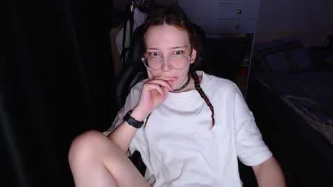 Snapshot of ameliakamishiro chatting on November 2025 02:22:02 AM Amelia online show from November 2025 02:22:02 AM