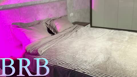 amelialy online show from November 2025 09:55:02 AM