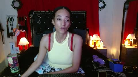 amelie__martinez online show from October 2025 07:12:01 PM