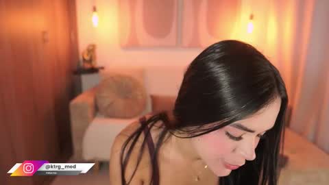 Snapshot of amelie_gonzalez chatting on November 2025 07:25:01 PM online show from November 2025 07:25:01 PM